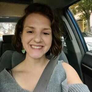 Meet your Posher, Liz